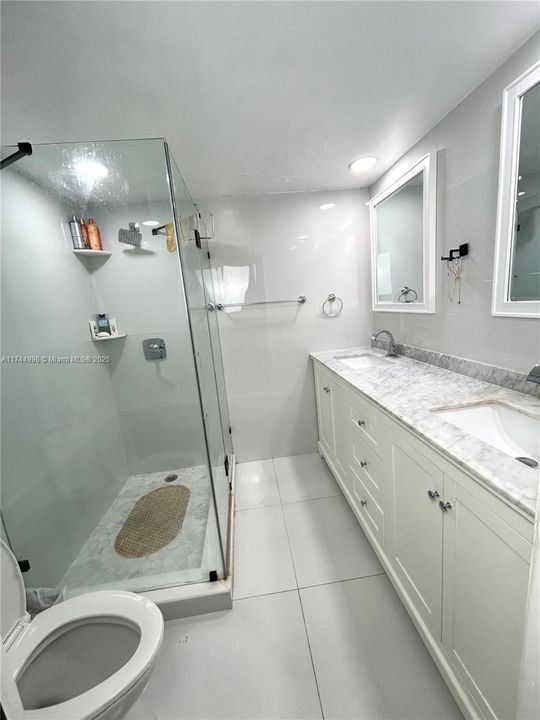 待售: $344,500 (2 贝兹, 2 浴室, 1236 平方英尺)