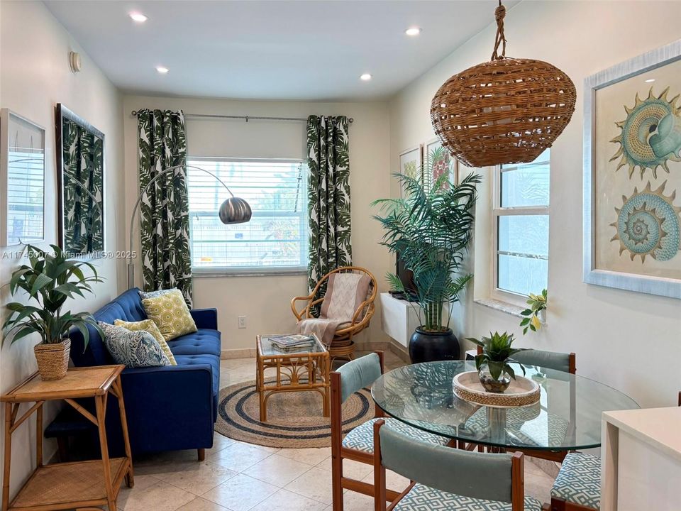 Recently Sold: $445,000 (1 beds, 1 baths, 410 Square Feet)