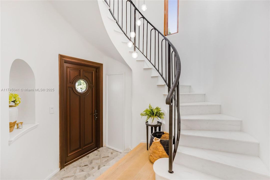For Sale: $4,995,000 (5 beds, 4 baths, 3274 Square Feet)