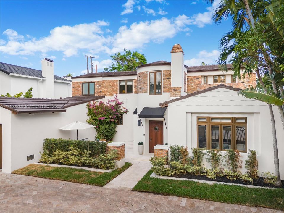 For Sale: $4,995,000 (5 beds, 4 baths, 3274 Square Feet)
