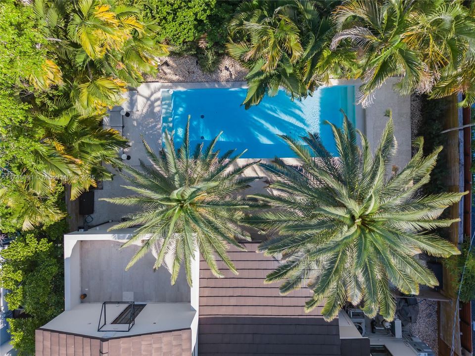 For Sale: $4,995,000 (5 beds, 4 baths, 3274 Square Feet)