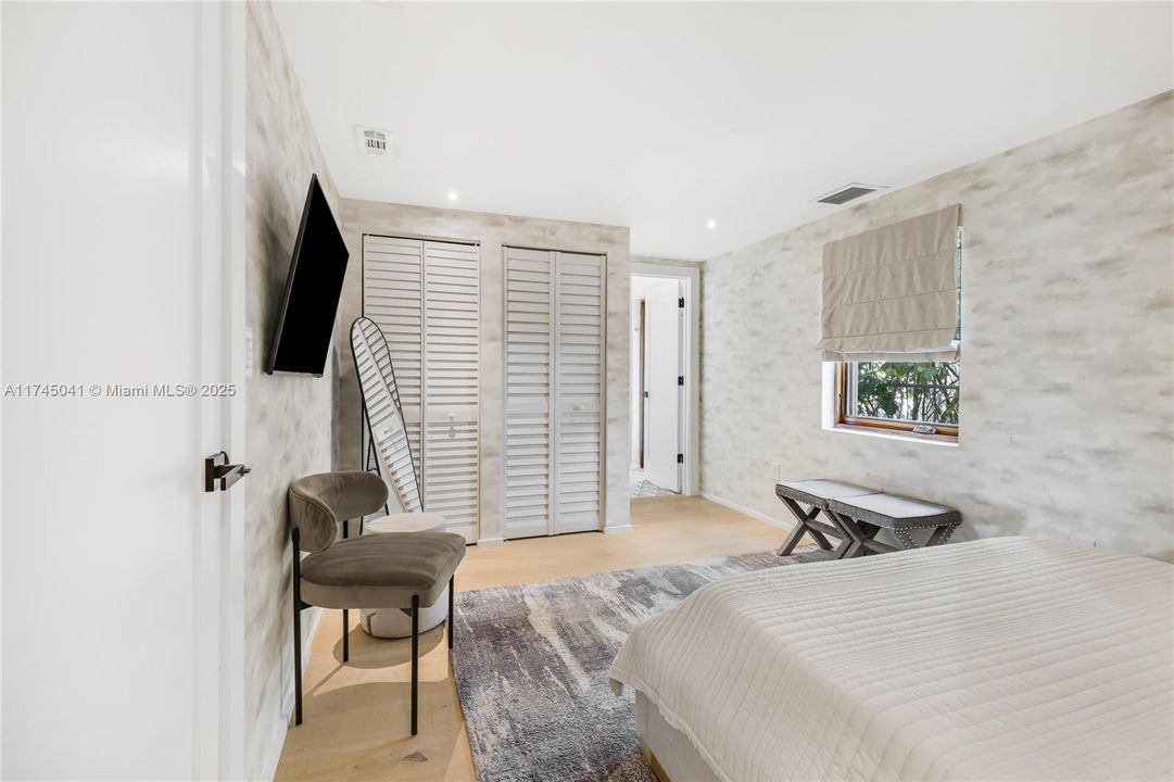 For Sale: $4,995,000 (5 beds, 4 baths, 3274 Square Feet)