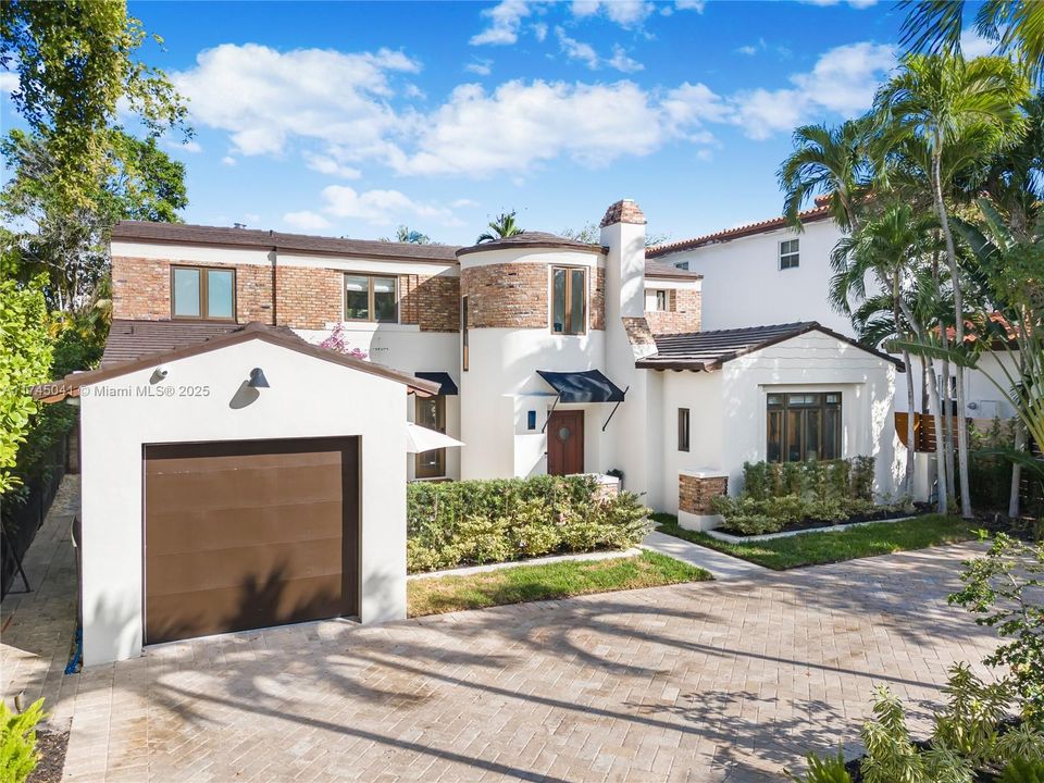 For Sale: $4,995,000 (5 beds, 4 baths, 3274 Square Feet)