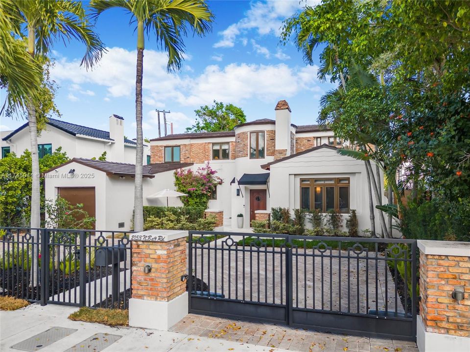 For Sale: $4,995,000 (5 beds, 4 baths, 3274 Square Feet)