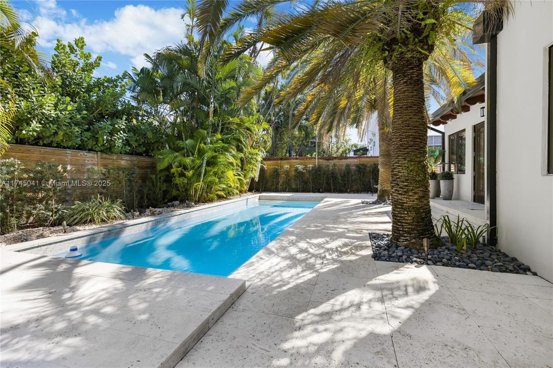 For Sale: $4,995,000 (5 beds, 4 baths, 3274 Square Feet)