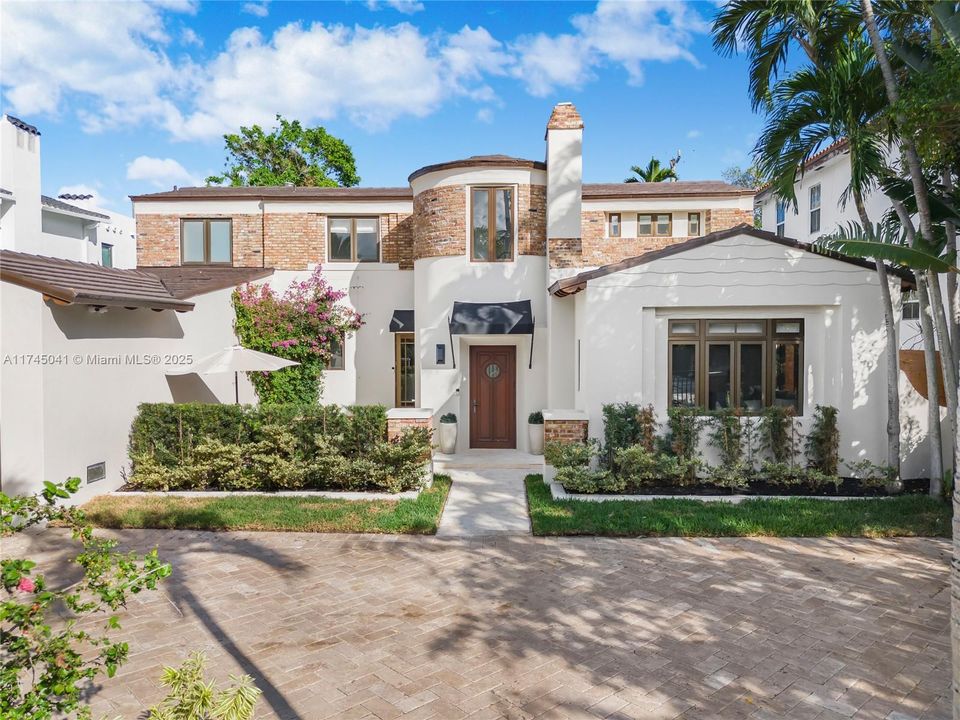 For Sale: $4,995,000 (5 beds, 4 baths, 3274 Square Feet)