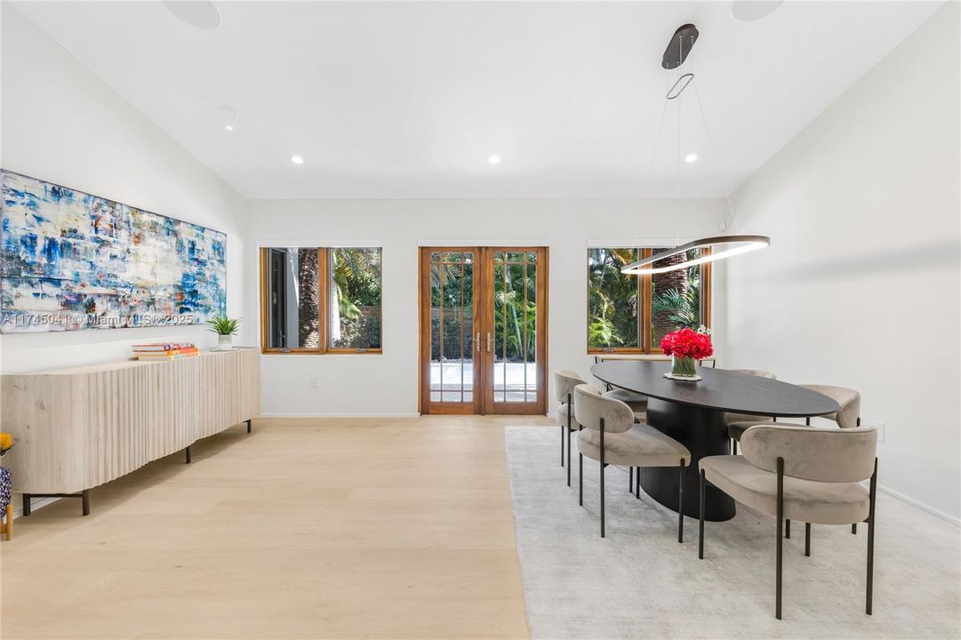 For Sale: $4,995,000 (5 beds, 4 baths, 3274 Square Feet)