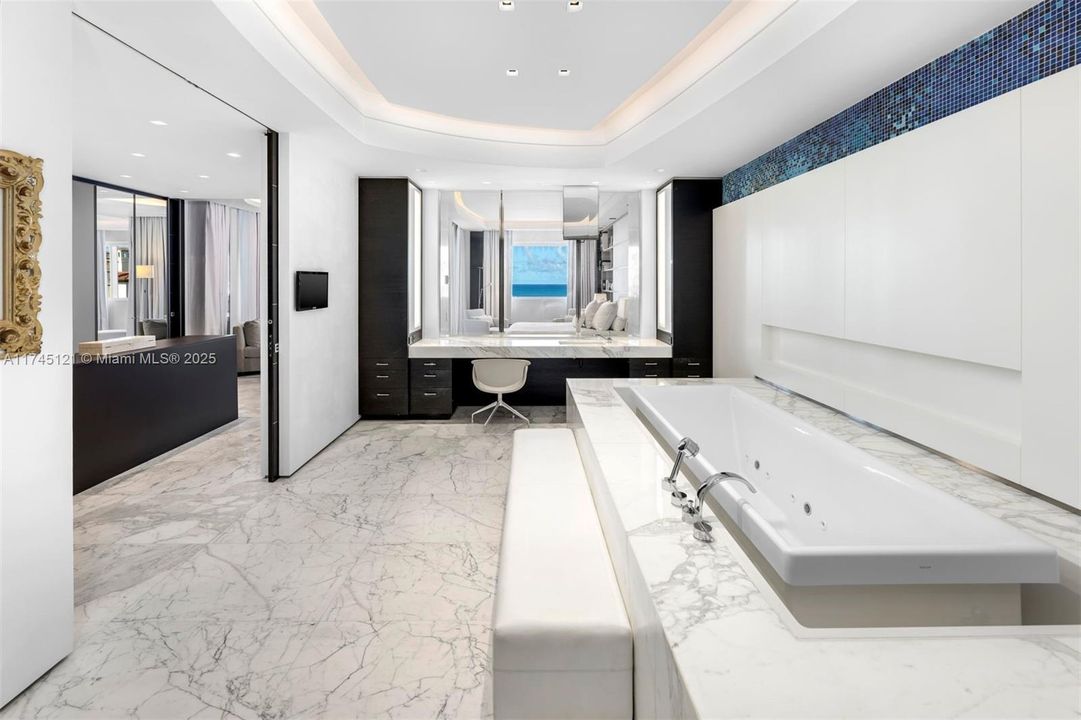 For Sale: $23,950,000 (6 beds, 5 baths, 7025 Square Feet)