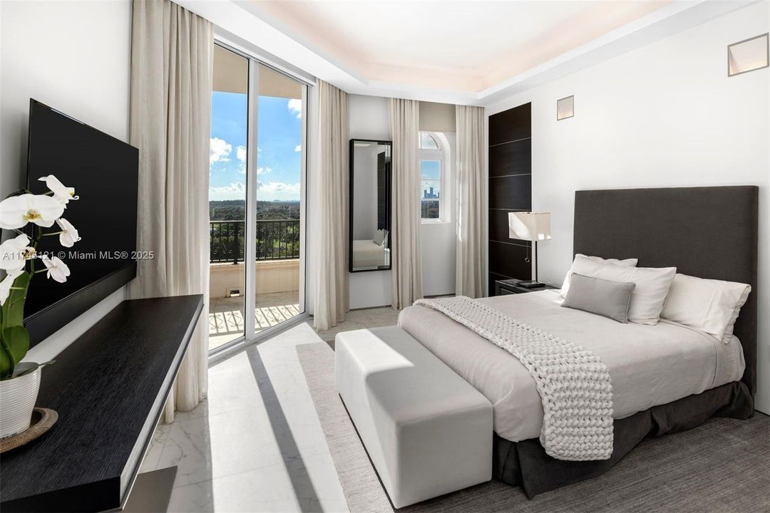 For Sale: $23,950,000 (6 beds, 5 baths, 7025 Square Feet)