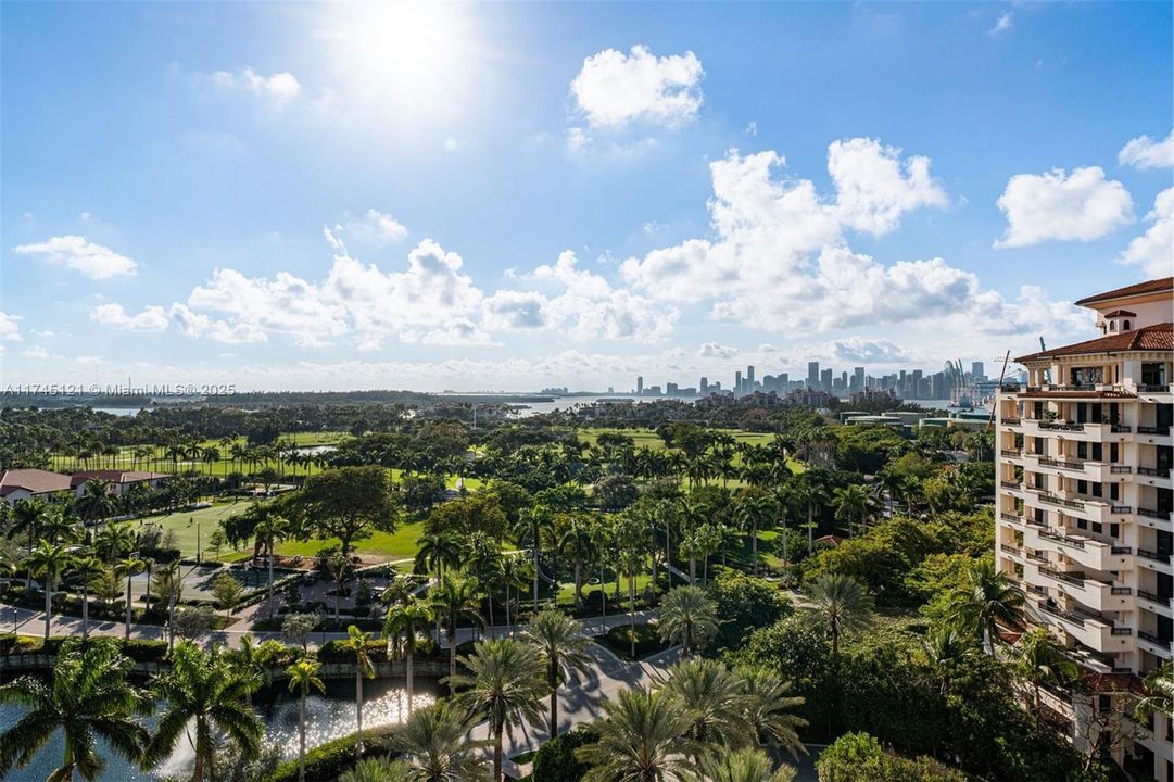 For Sale: $23,950,000 (6 beds, 5 baths, 7025 Square Feet)