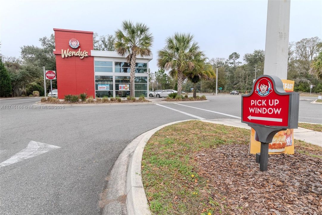 Vendido Recientemente: $2,409,200 (0 camas, 0 baños, 0 Pies cuadrados)