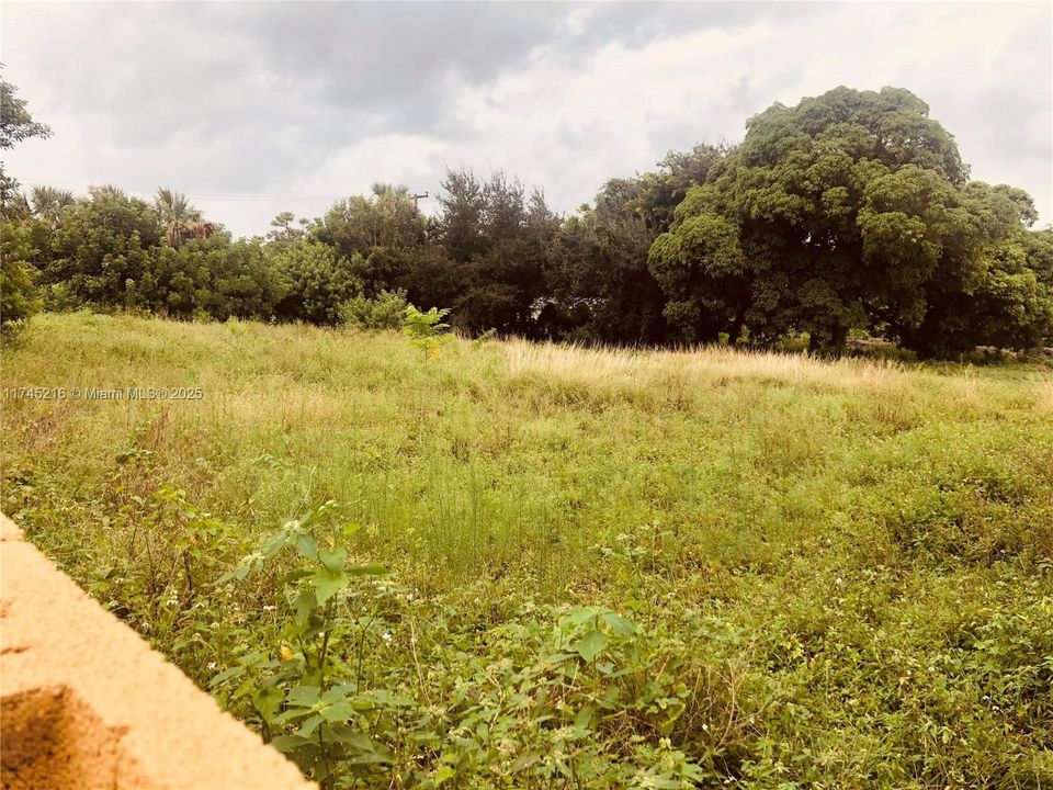 For Sale: $1,395,000 (1.72 acres)