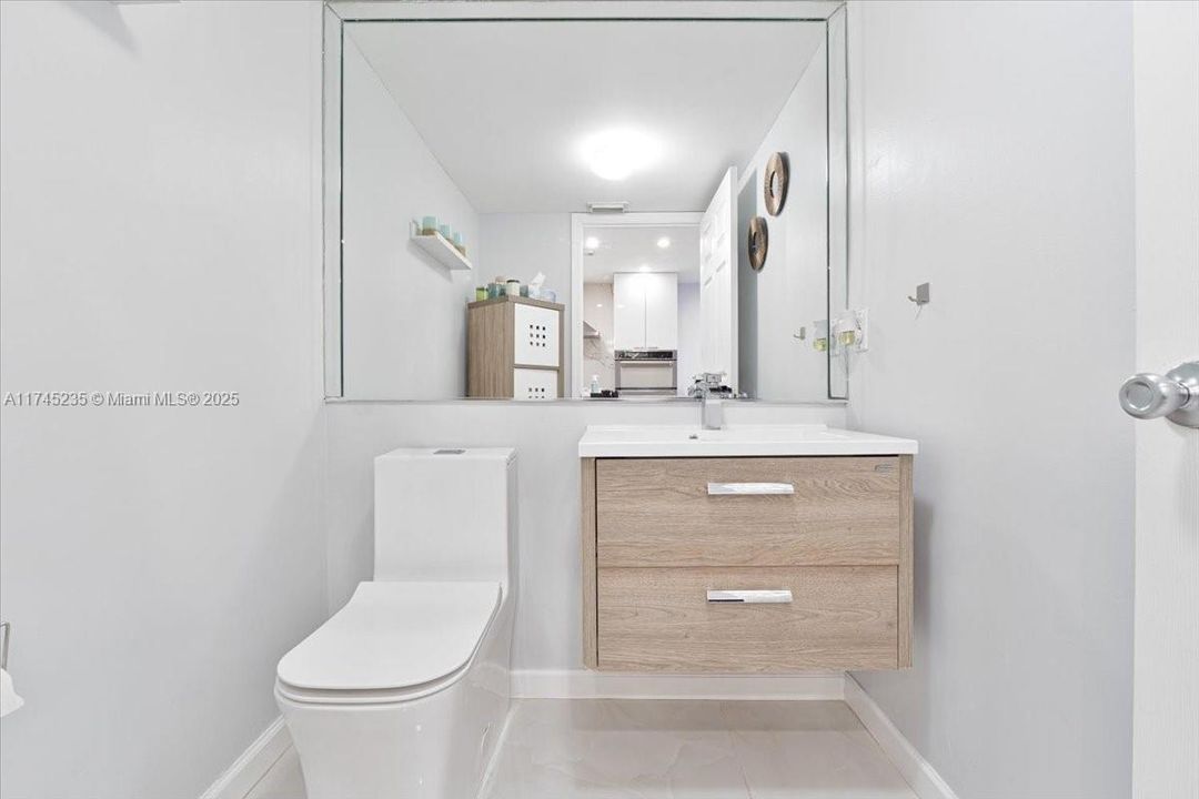 合同活跃: $460,000 (3 贝兹, 2 浴室, 1308 平方英尺)