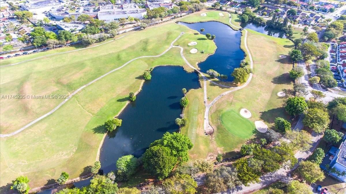 合同活跃: $460,000 (3 贝兹, 2 浴室, 1308 平方英尺)