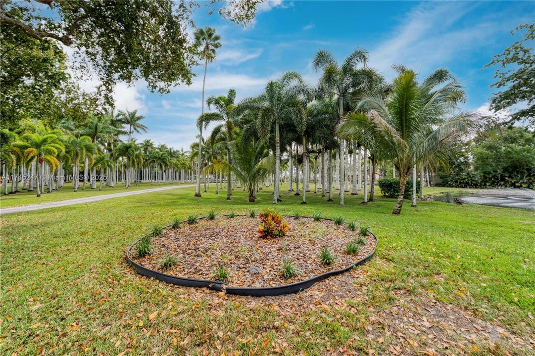 Recently Sold: $3,260,000 (5 beds, 4 baths, 5187 Square Feet)