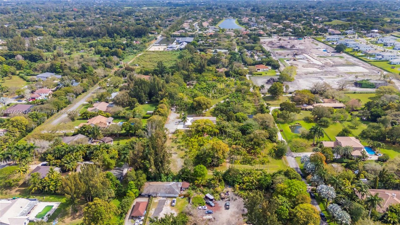 Recently Sold: $3,260,000 (5 beds, 4 baths, 5187 Square Feet)