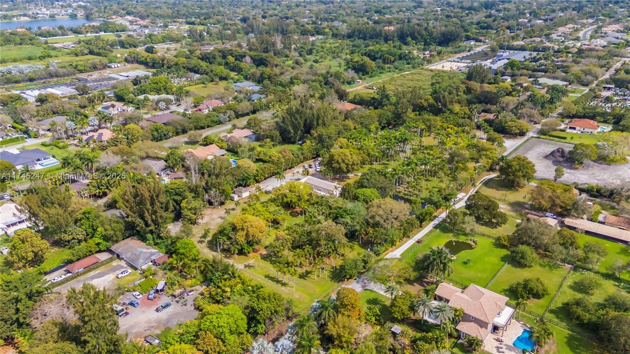 Recently Sold: $3,260,000 (5 beds, 4 baths, 5187 Square Feet)