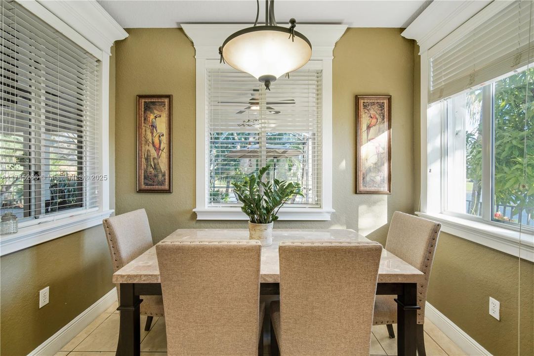 Recently Sold: $850,000 (4 beds, 2 baths, 1997 Square Feet)