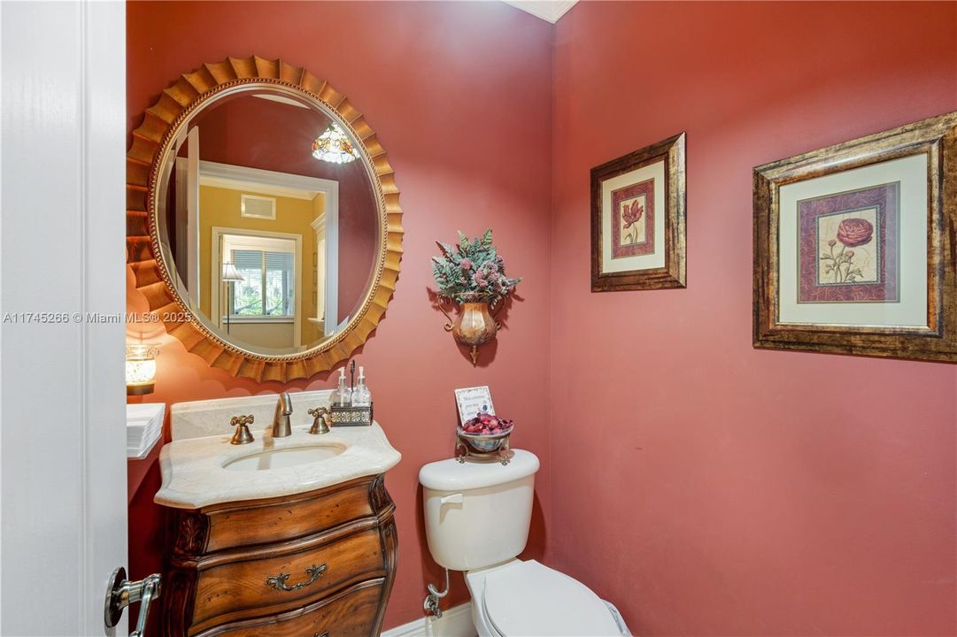 Recently Sold: $850,000 (4 beds, 2 baths, 1997 Square Feet)