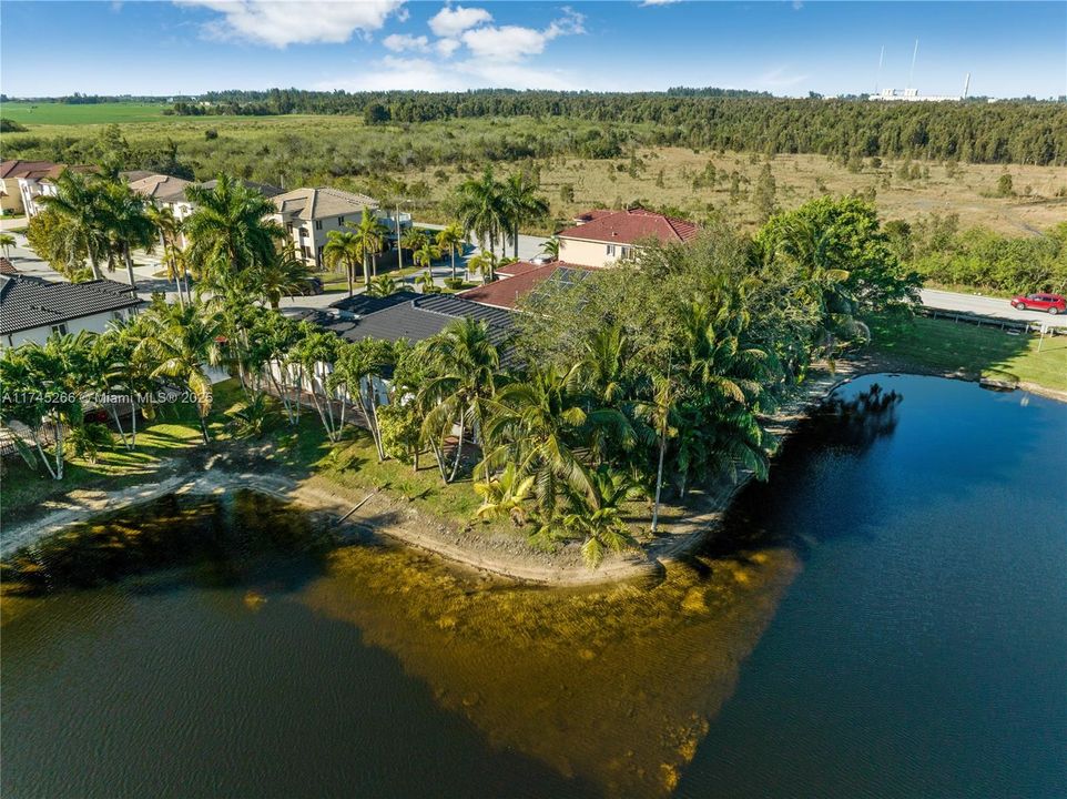 Recently Sold: $850,000 (4 beds, 2 baths, 1997 Square Feet)