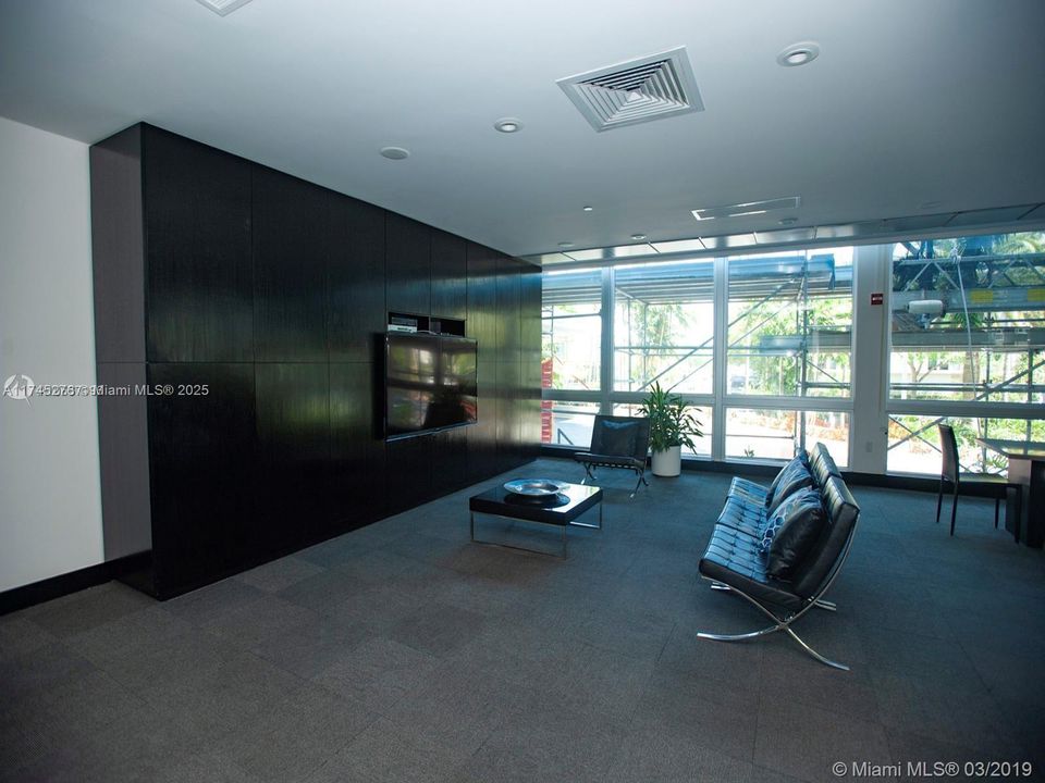 Recently Sold: $349,000 (0 beds, 1 baths, 552 Square Feet)