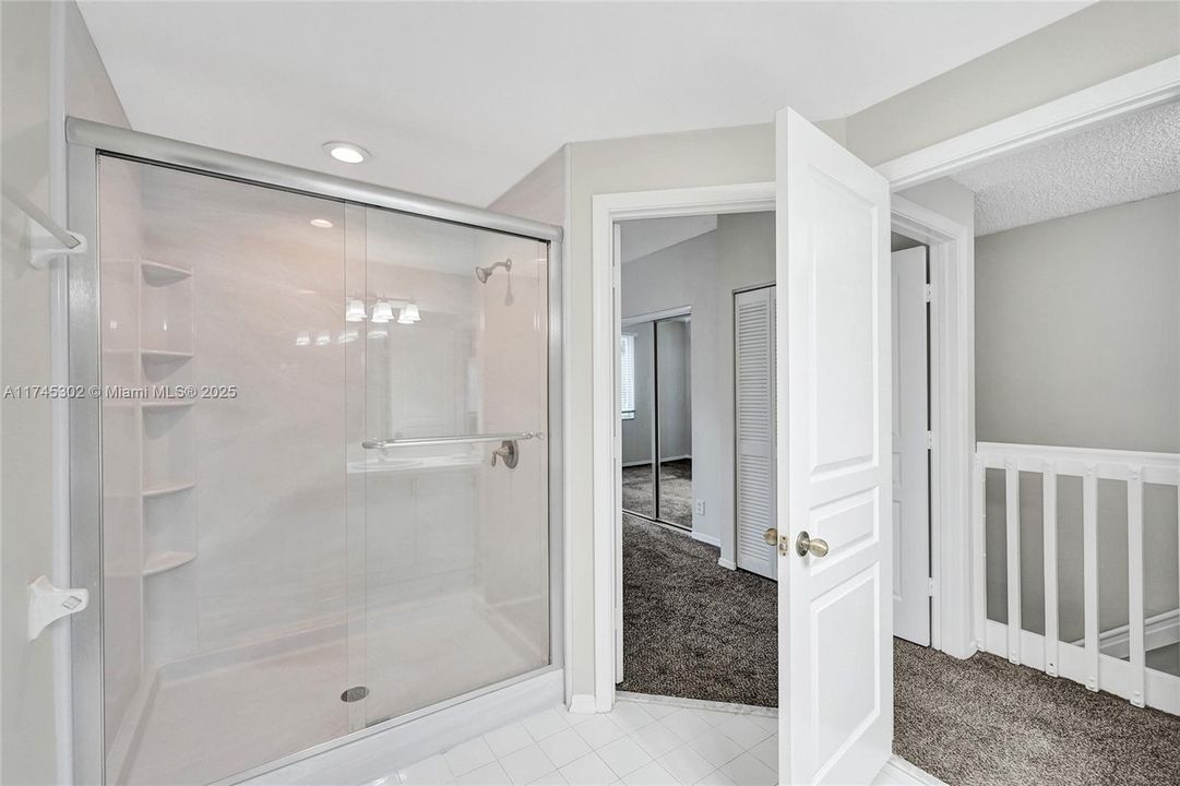 最近租的: $2,300 (2 贝兹, 1 浴室, 1110 平方英尺)