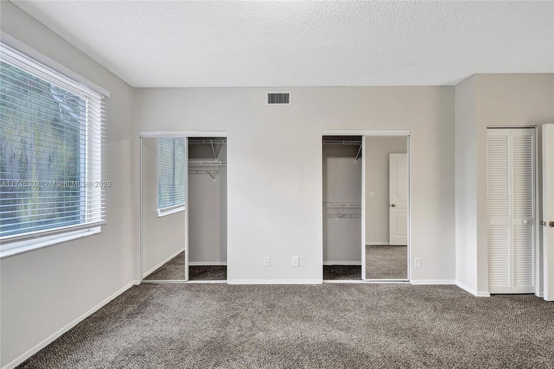 最近租的: $2,300 (2 贝兹, 1 浴室, 1110 平方英尺)