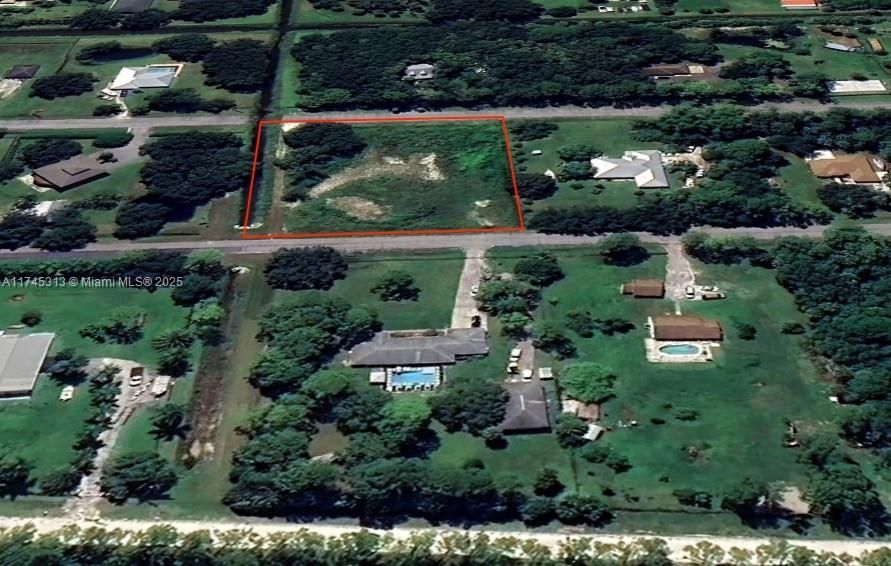 Vendido Recientemente: $285,000 (1.48 acres)