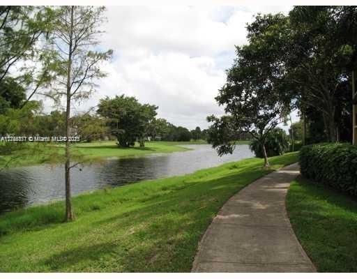 For Sale: $165,000 (1 beds, 1 baths, 600 Square Feet)