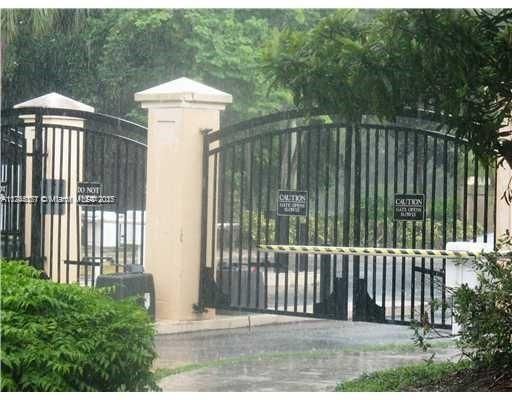 For Sale: $165,000 (1 beds, 1 baths, 600 Square Feet)