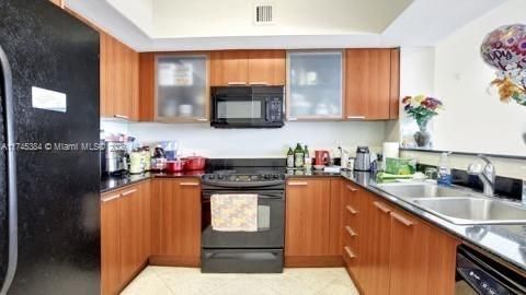 待售: $1,149,000 (2 贝兹, 2 浴室, 1423 平方英尺)