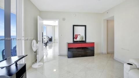 待售: $1,149,000 (2 贝兹, 2 浴室, 1423 平方英尺)