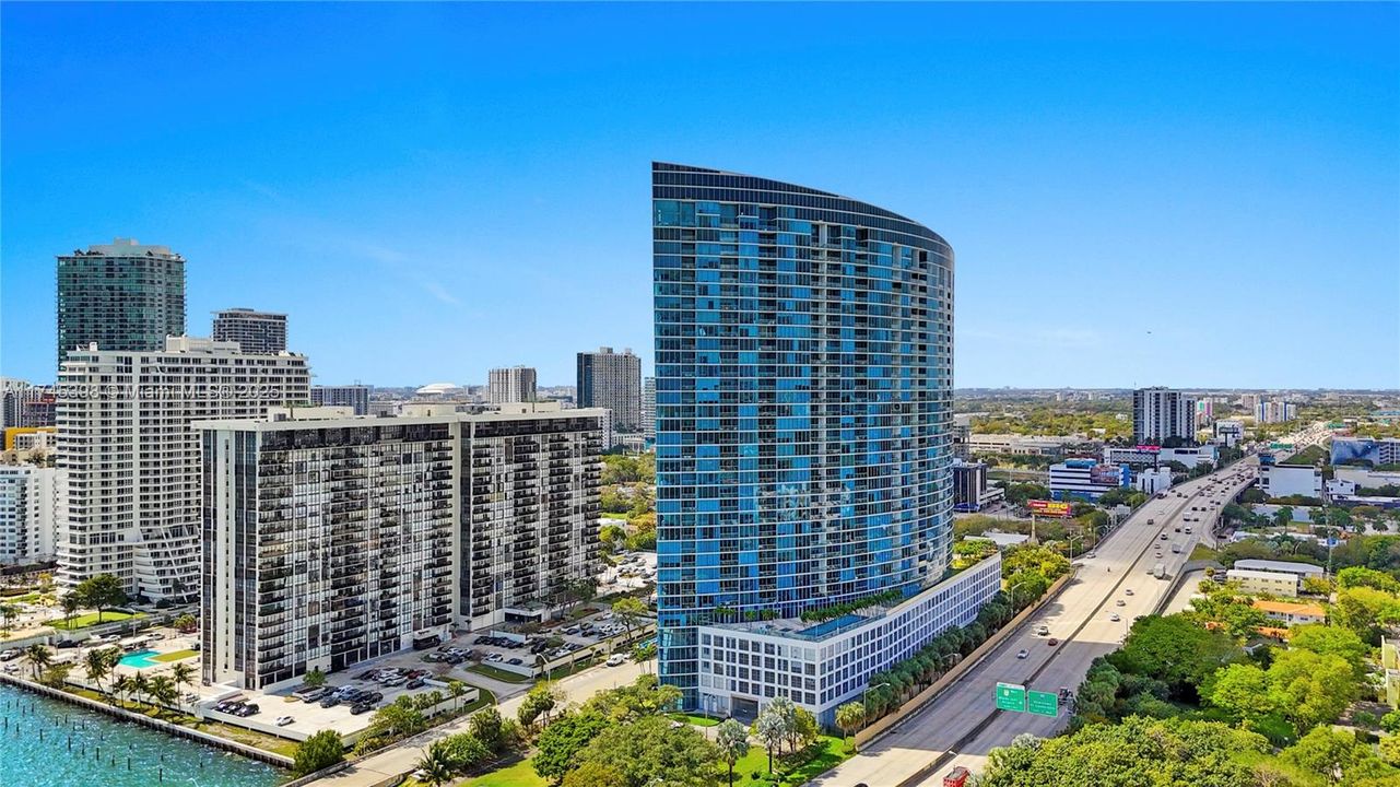 最近售出: $560,000 (1 贝兹, 1 浴室, 773 平方英尺)