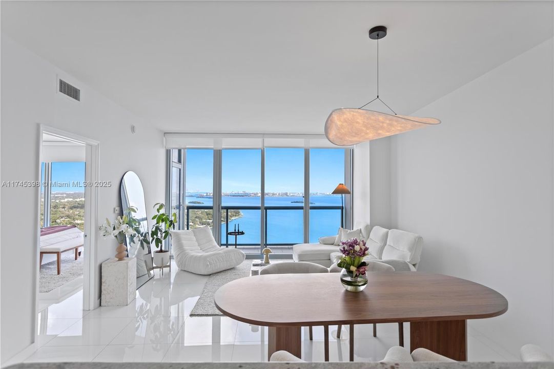 最近售出: $560,000 (1 贝兹, 1 浴室, 773 平方英尺)