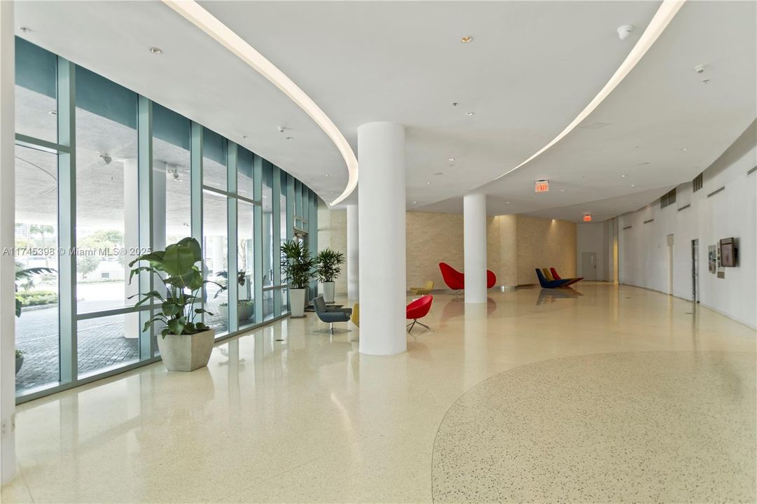 最近售出: $560,000 (1 贝兹, 1 浴室, 773 平方英尺)