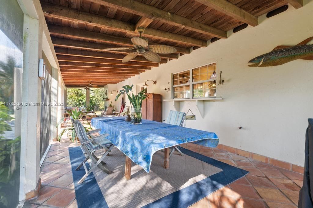 待售: $1,099,800 (3 贝兹, 2 浴室, 1982 平方英尺)