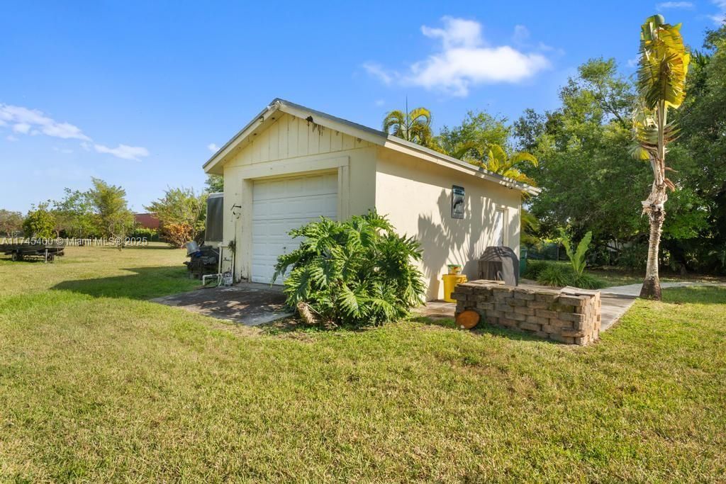 待售: $1,099,800 (3 贝兹, 2 浴室, 1982 平方英尺)