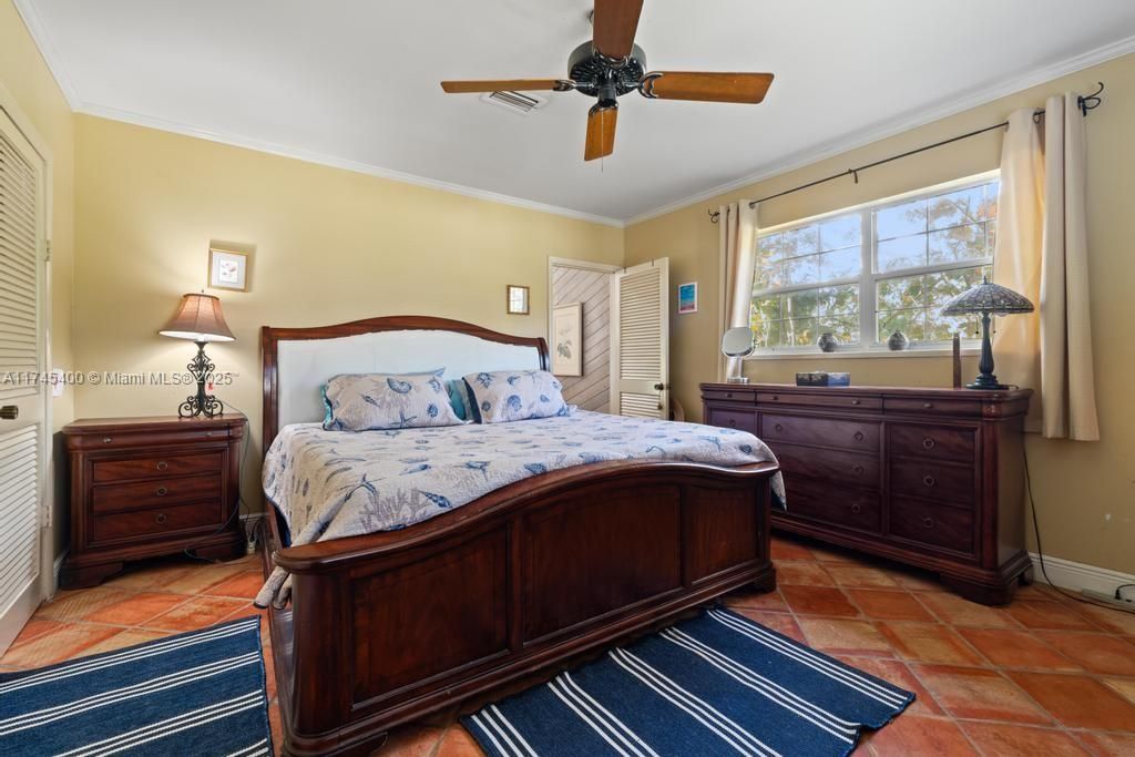 待售: $1,099,800 (3 贝兹, 2 浴室, 1982 平方英尺)