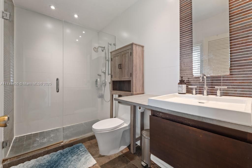 待售: $1,099,800 (3 贝兹, 2 浴室, 1982 平方英尺)