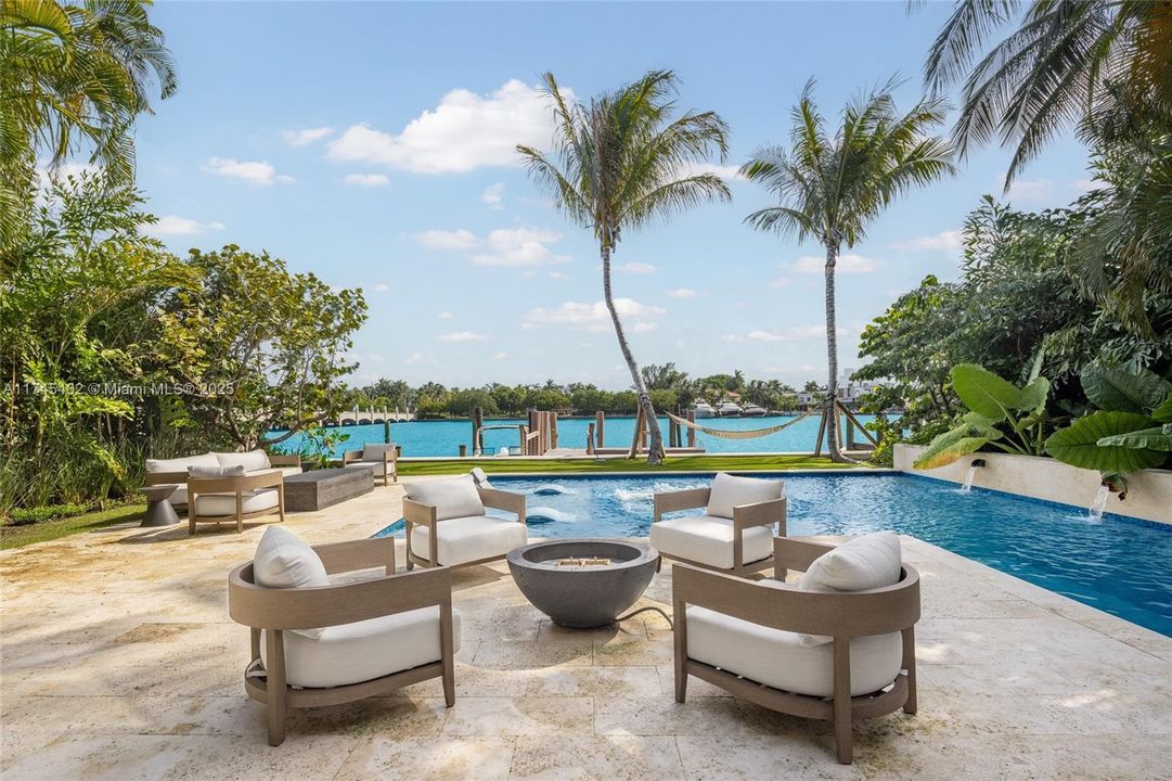 Recently Rented: $75,000 (4 beds, 4 baths, 3629 Square Feet)