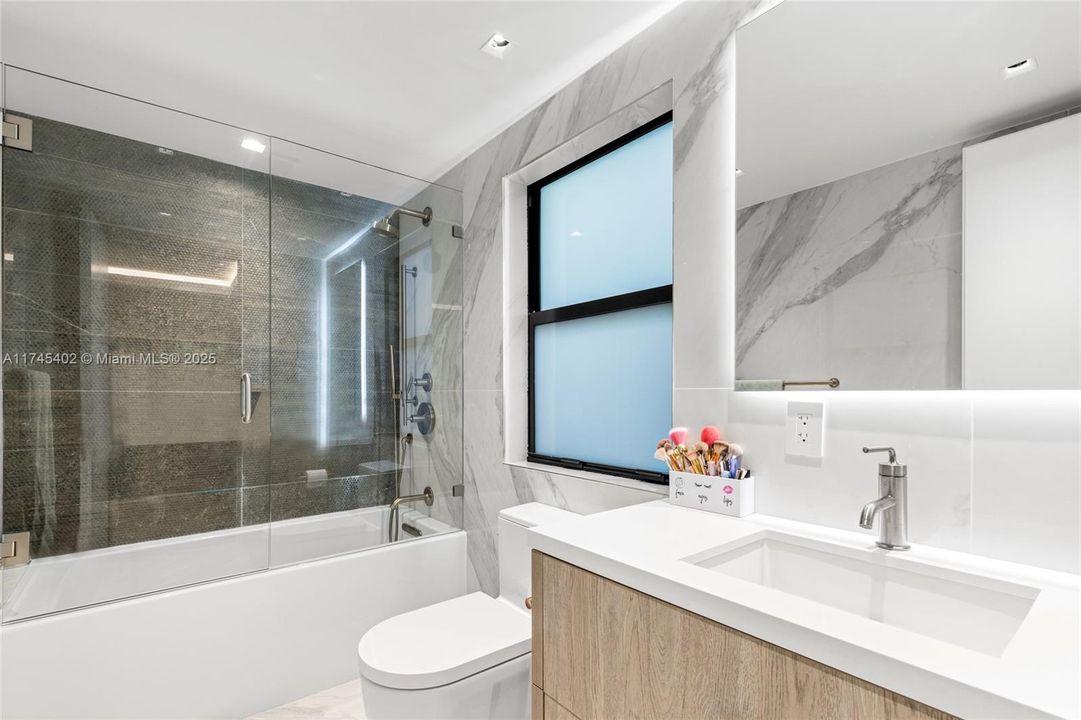 Recently Rented: $75,000 (4 beds, 4 baths, 3629 Square Feet)