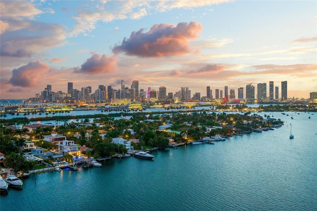 Recently Rented: $75,000 (4 beds, 4 baths, 3629 Square Feet)