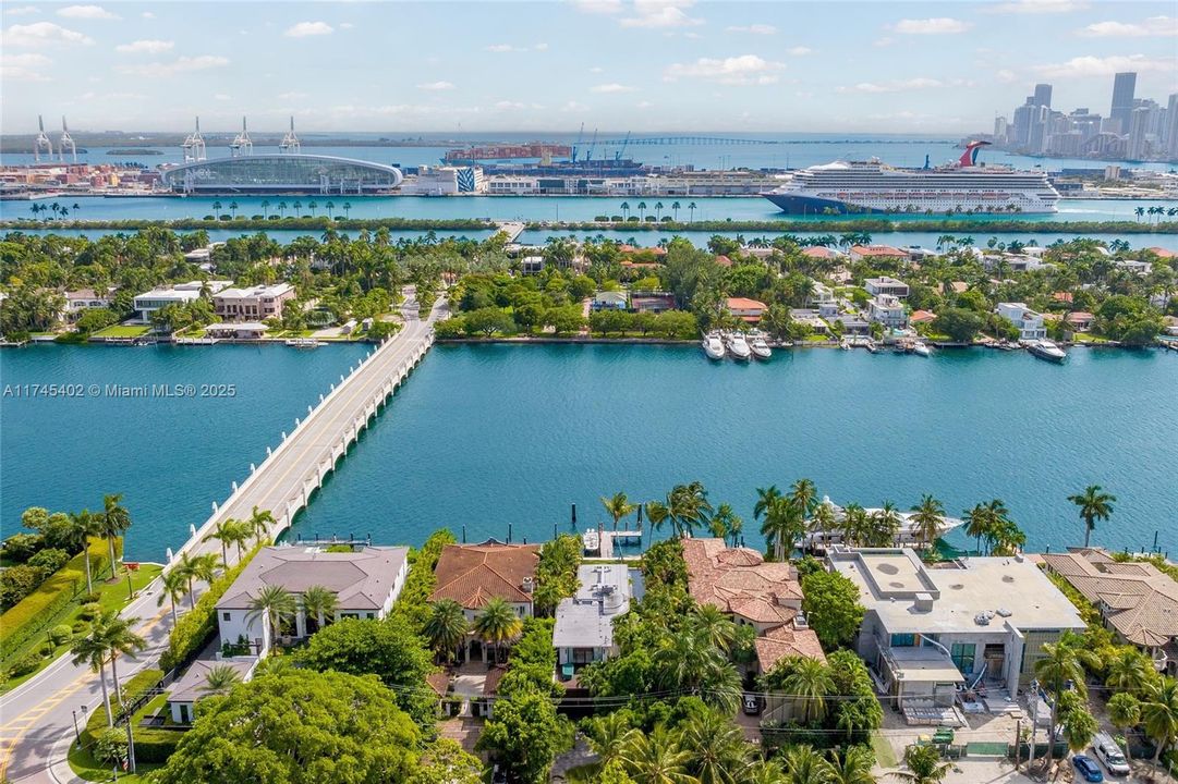 Recently Rented: $75,000 (4 beds, 4 baths, 3629 Square Feet)