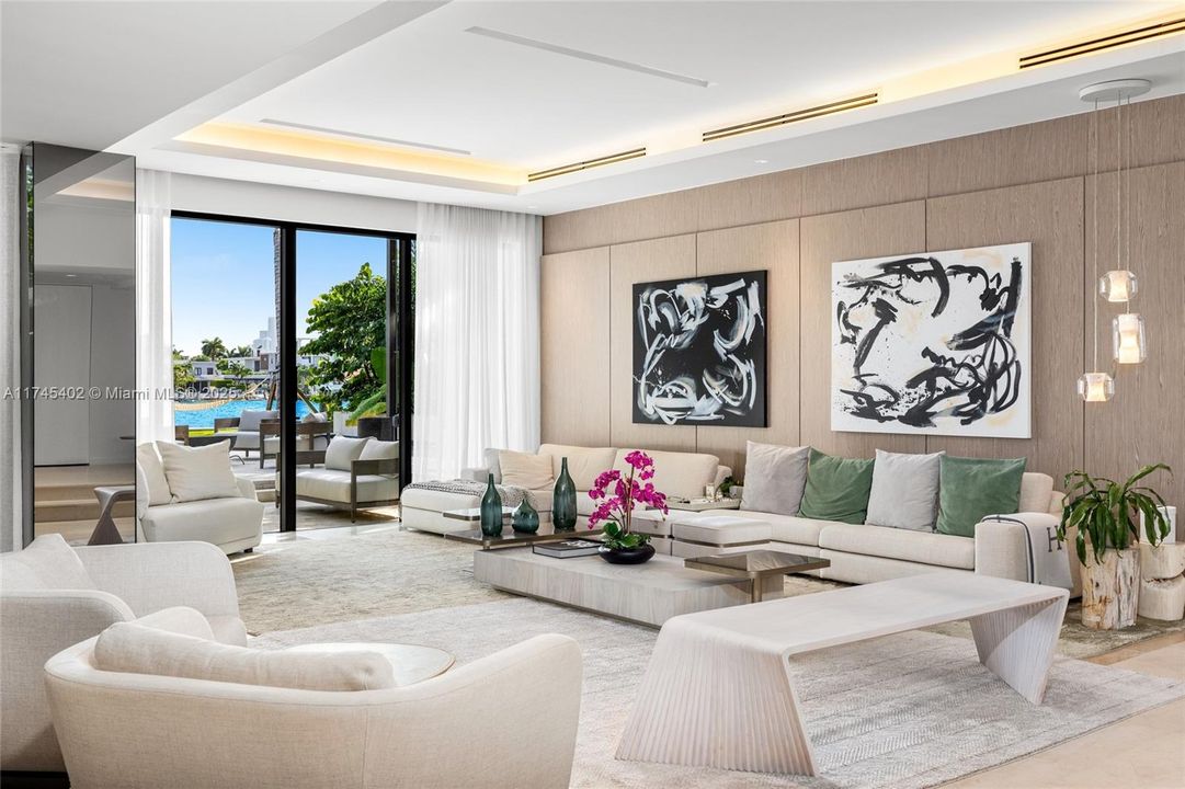 Recently Rented: $75,000 (4 beds, 4 baths, 3629 Square Feet)