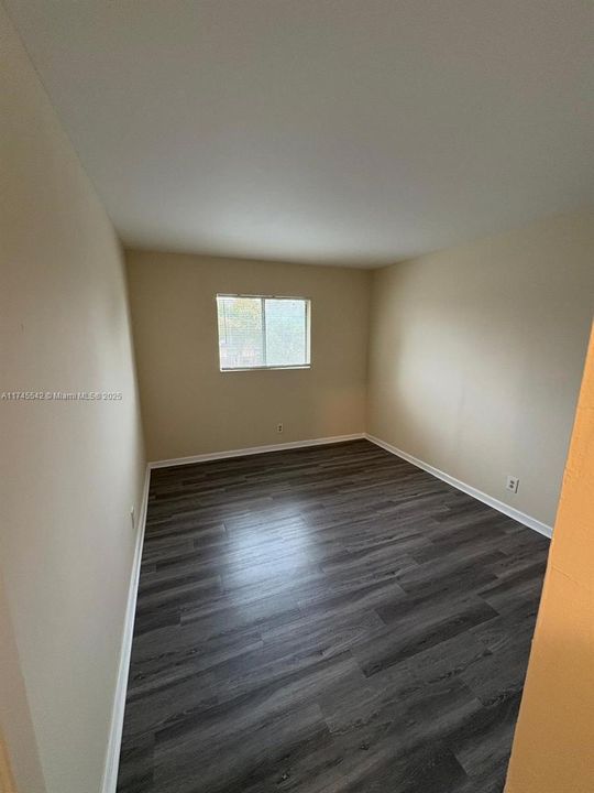 For Sale: $289,900 (3 beds, 2 baths, 1403 Square Feet)