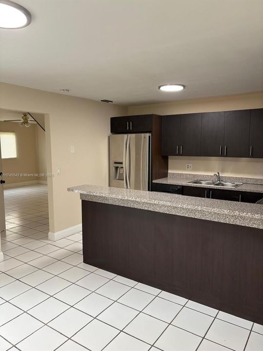 For Sale: $289,900 (3 beds, 2 baths, 1403 Square Feet)