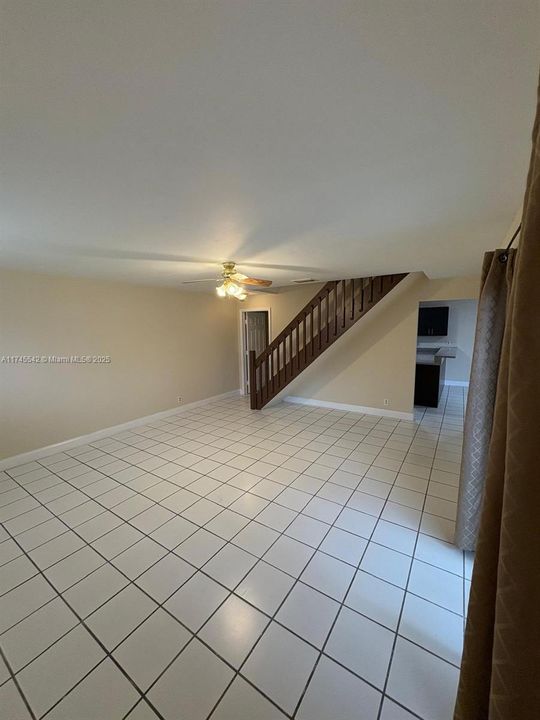 For Sale: $289,900 (3 beds, 2 baths, 1403 Square Feet)