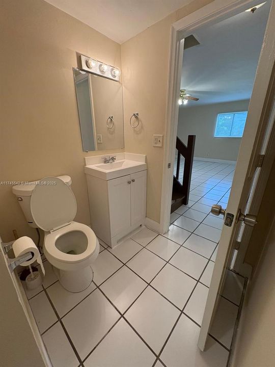 For Sale: $289,900 (3 beds, 2 baths, 1403 Square Feet)