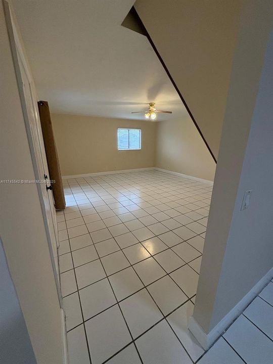 For Sale: $289,900 (3 beds, 2 baths, 1403 Square Feet)