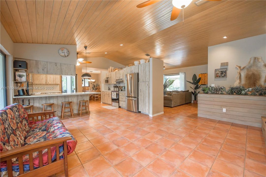 待售: $999,900 (4 贝兹, 2 浴室, 2890 平方英尺)